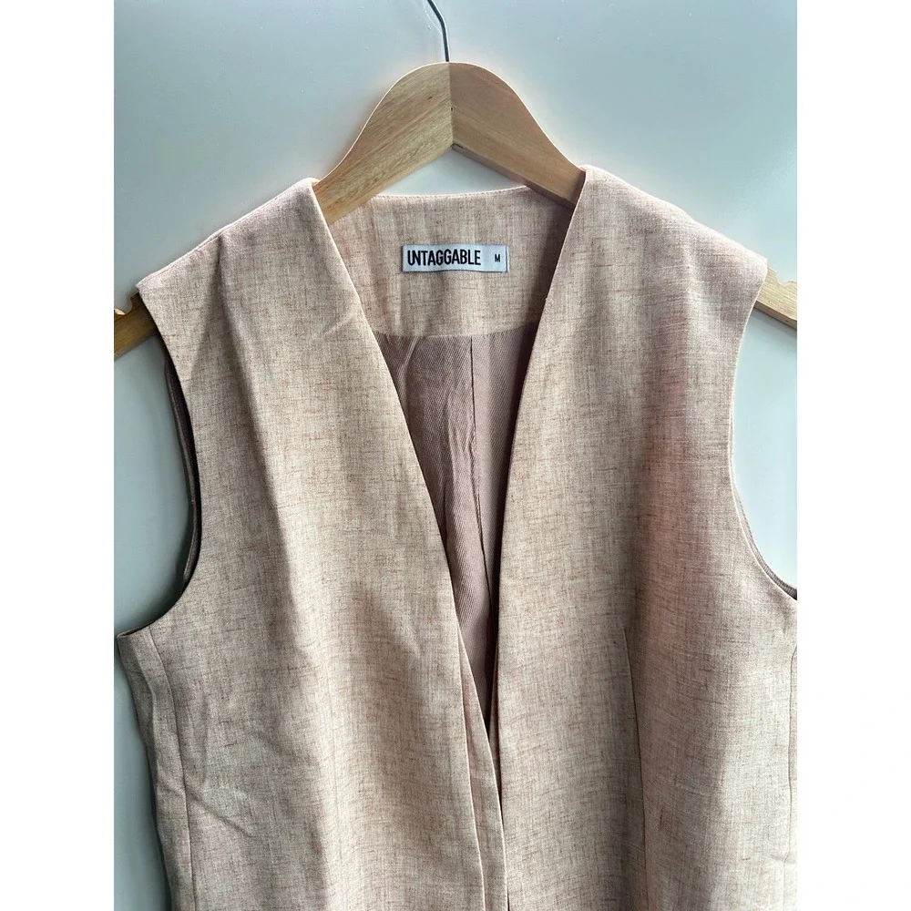 Untaggable Tunic Vest Sleeveless Blazer Blush Minimalist Layering Chic‎ NEW